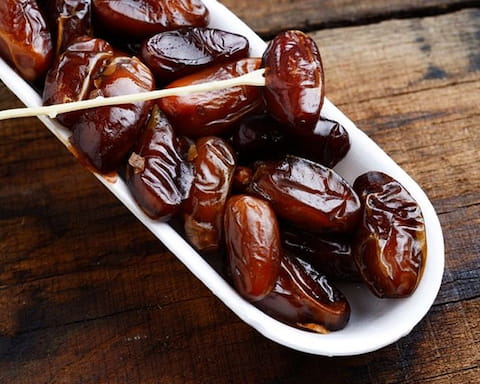 تصویر 4 از قیمت خرما پیارم صادراتی + خرید باور نکردنی